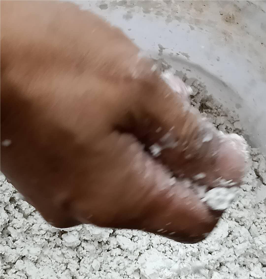 離（lí）心分離（lí）機 出渣效果圖2