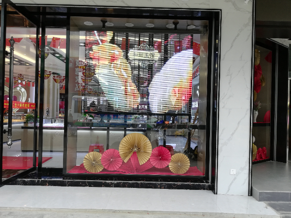 金大福品牌店（diàn）P3.91x7.81透明屏案例